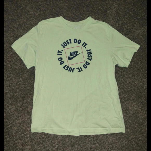 Nike Shirt, Size XL - Picture 2 of 4